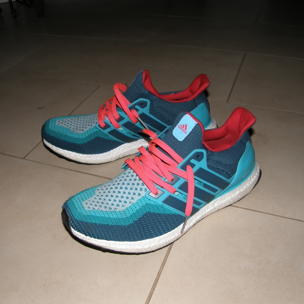 Adidas Ultra Boost AQ4005 - Mineral Green/Red